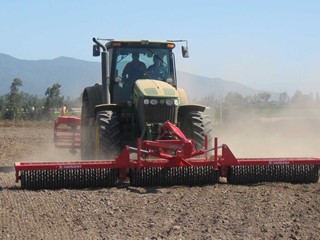 Front-Roller-in-dry-soil-mountains.jpg